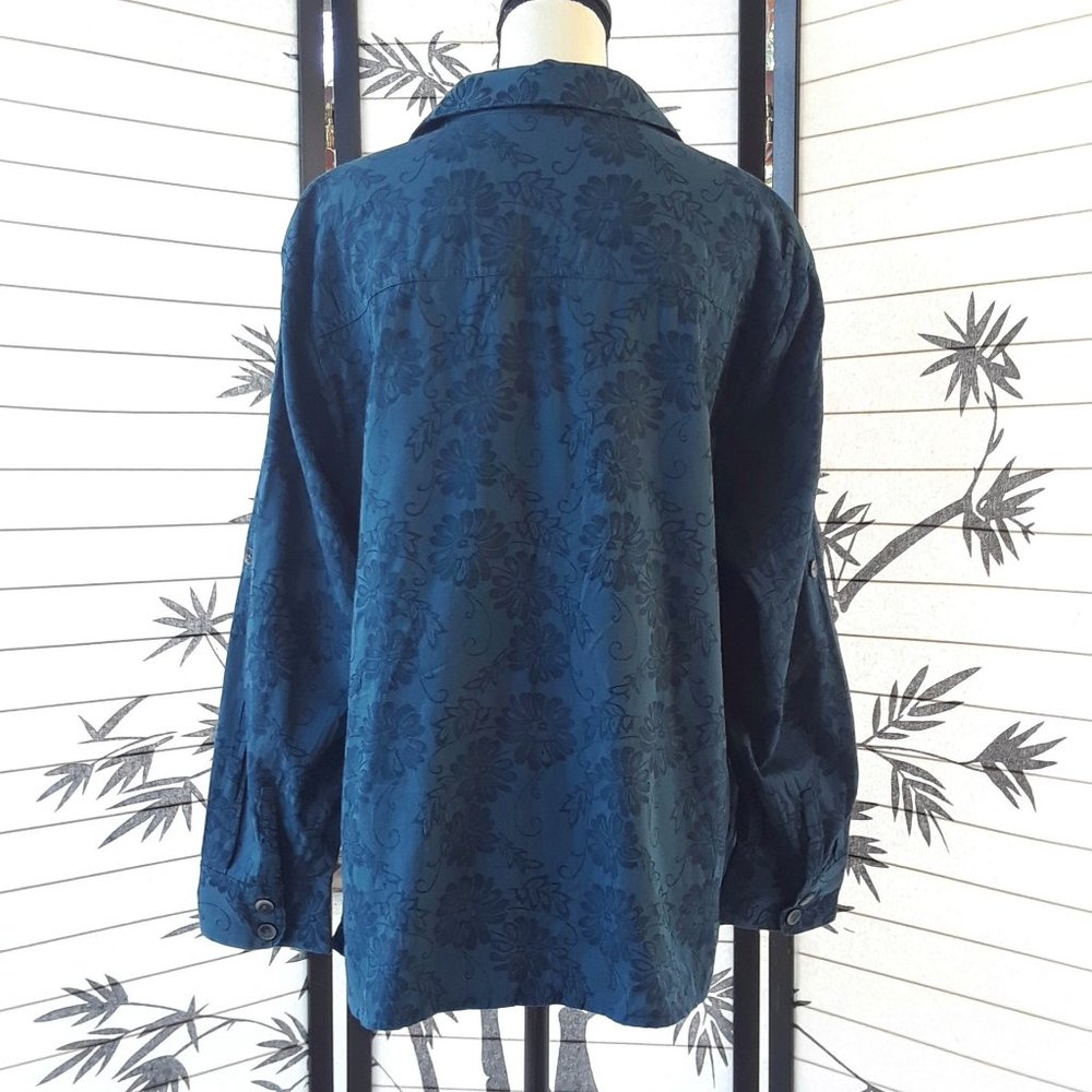 Croft & Barrow Blue Long Sleeved V Neck Shirt - Picture 7 of 15